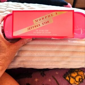 Jeffree Starr Morphe makeup brushes